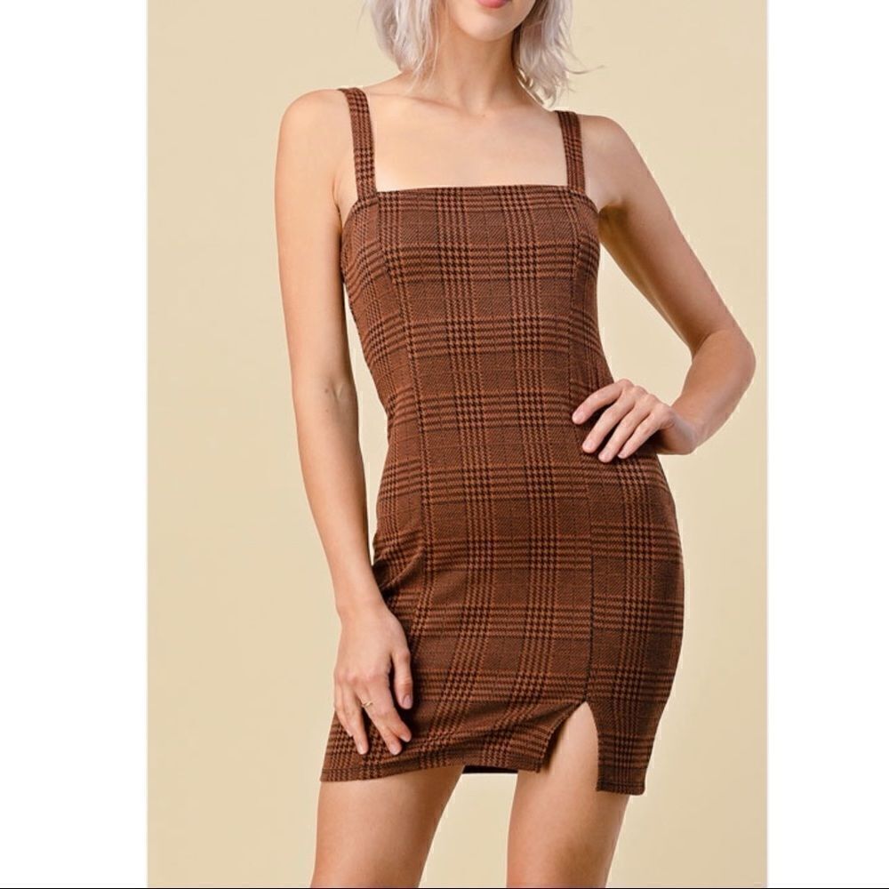 MINI FRONT SLIT PINAFORE DRESS